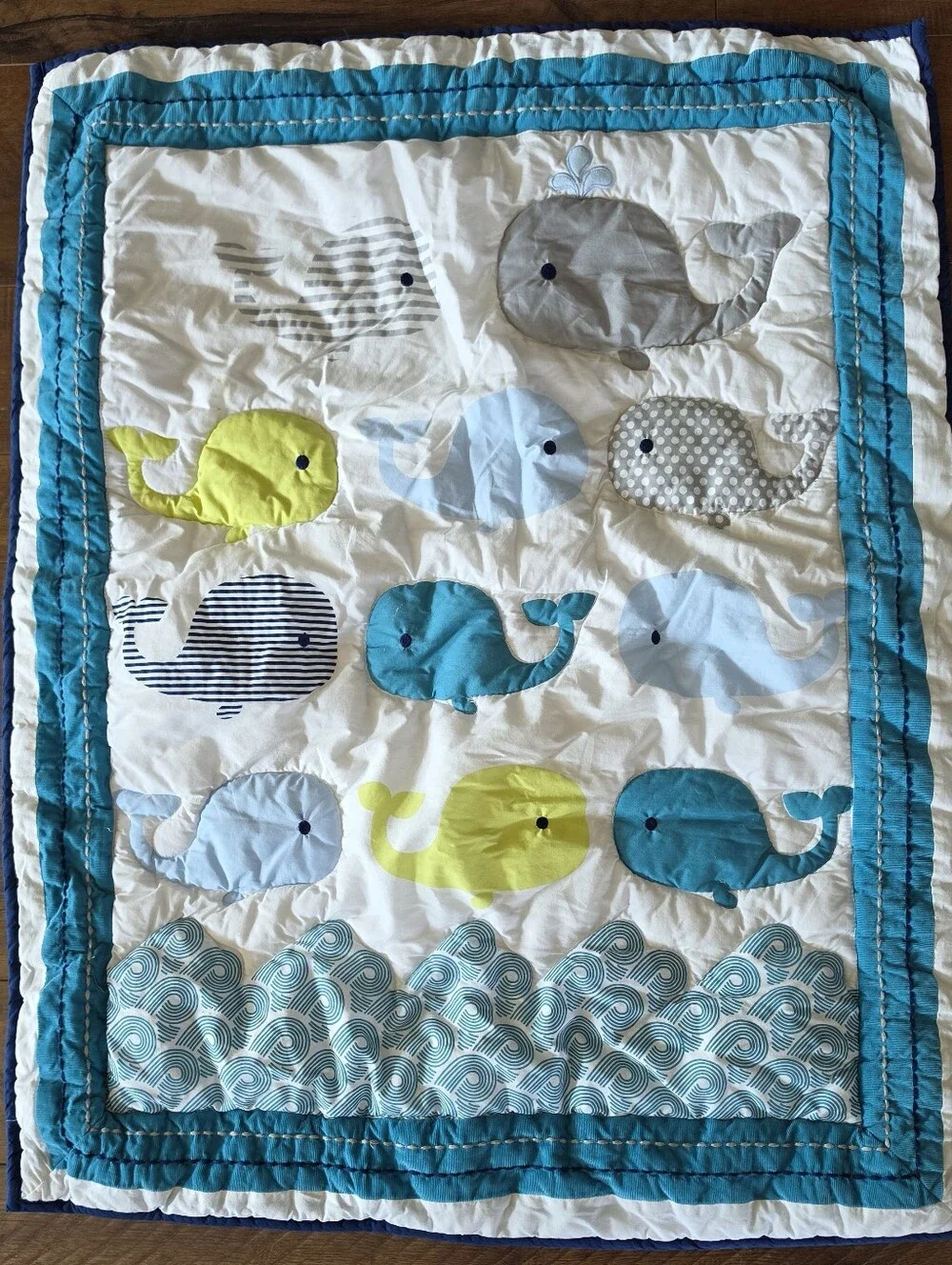 Circo Whales 'n Waves  Nursery Set & Musical Mobile